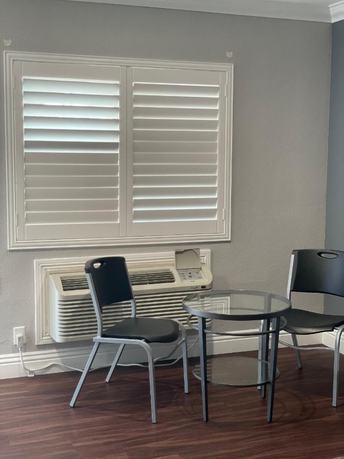 Legacy Inn & Suites Anaheim Esterno foto
