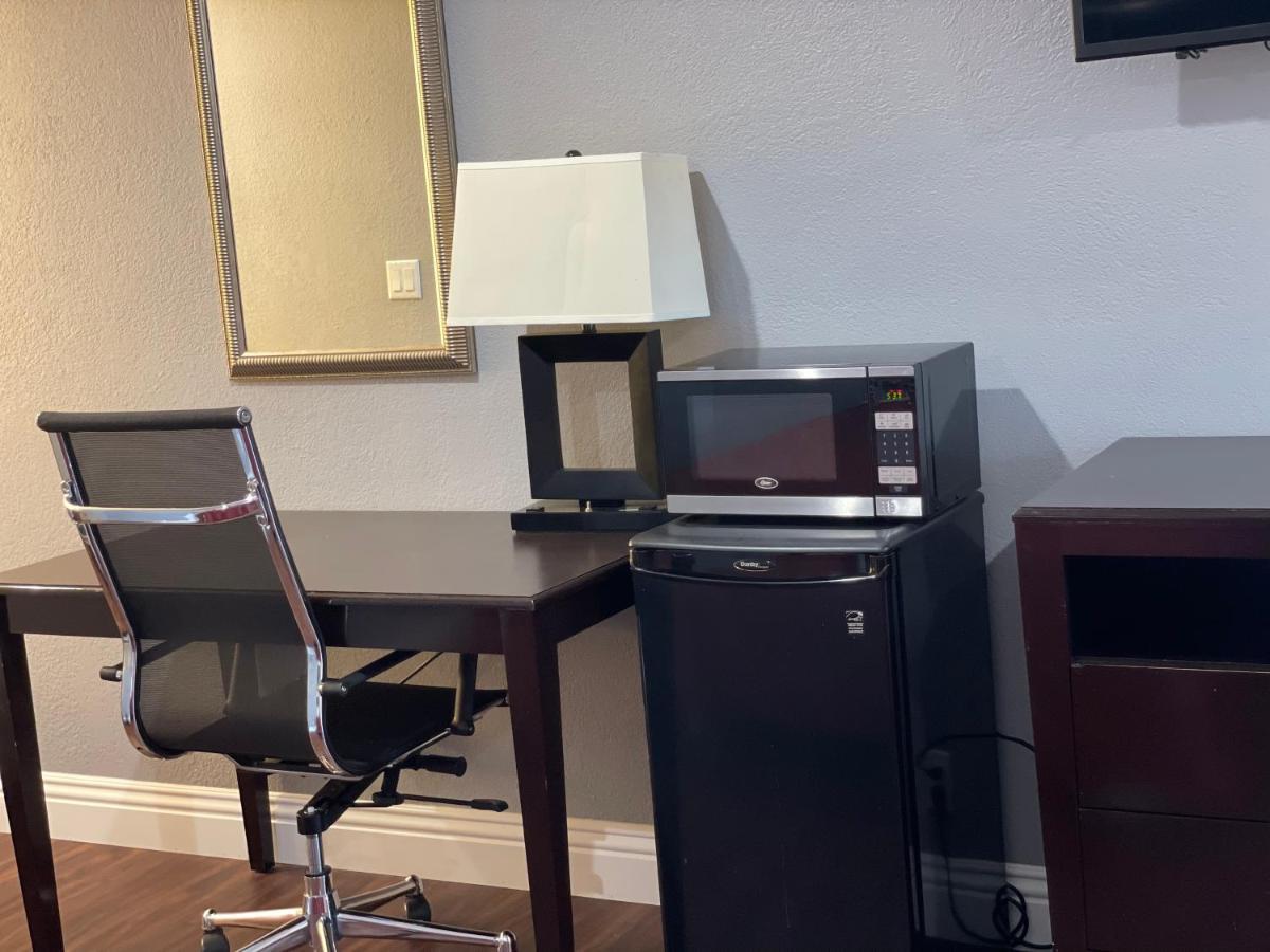 Legacy Inn & Suites Anaheim Esterno foto